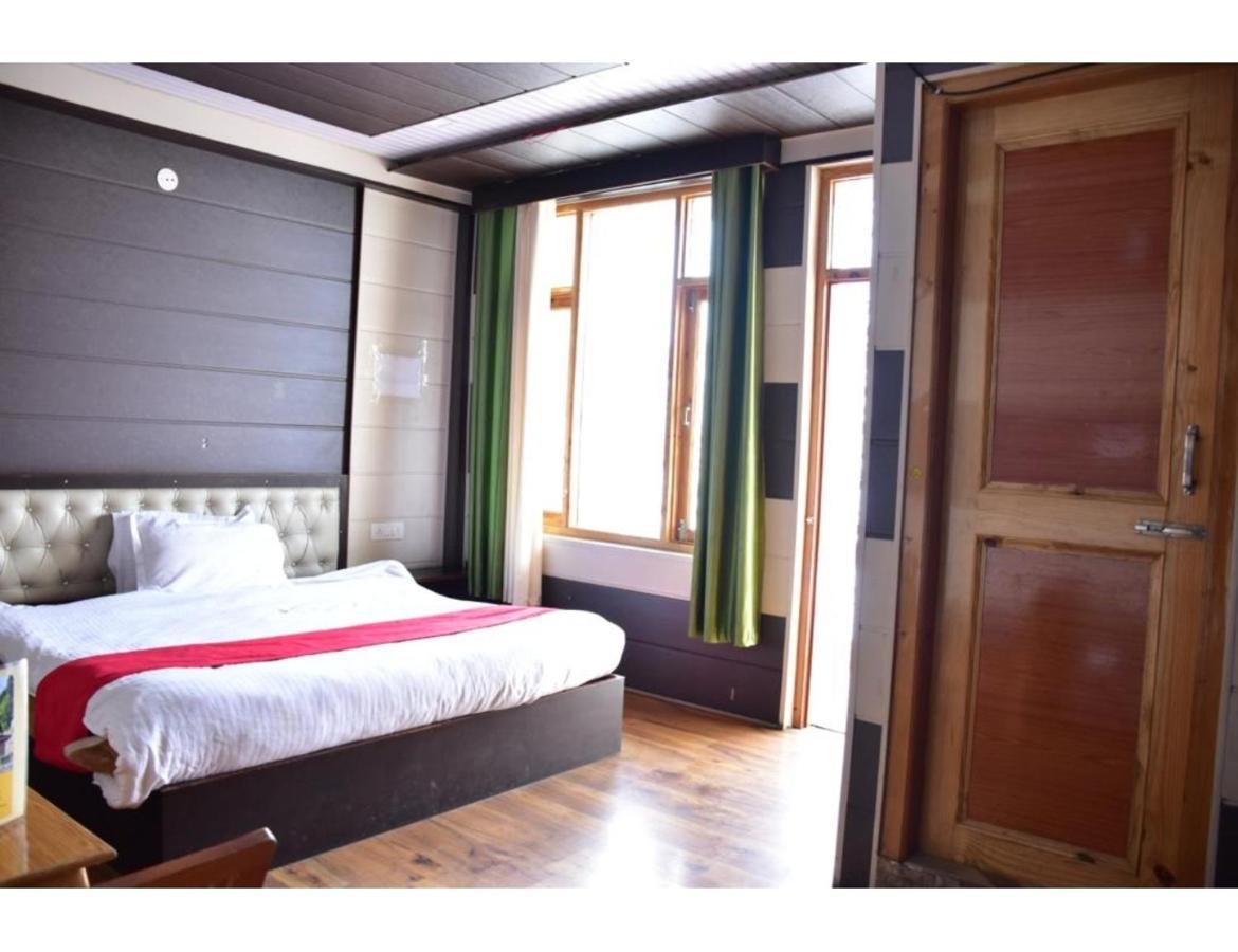 Hotel Peak View, Lahaul Sissu المظهر الخارجي الصورة