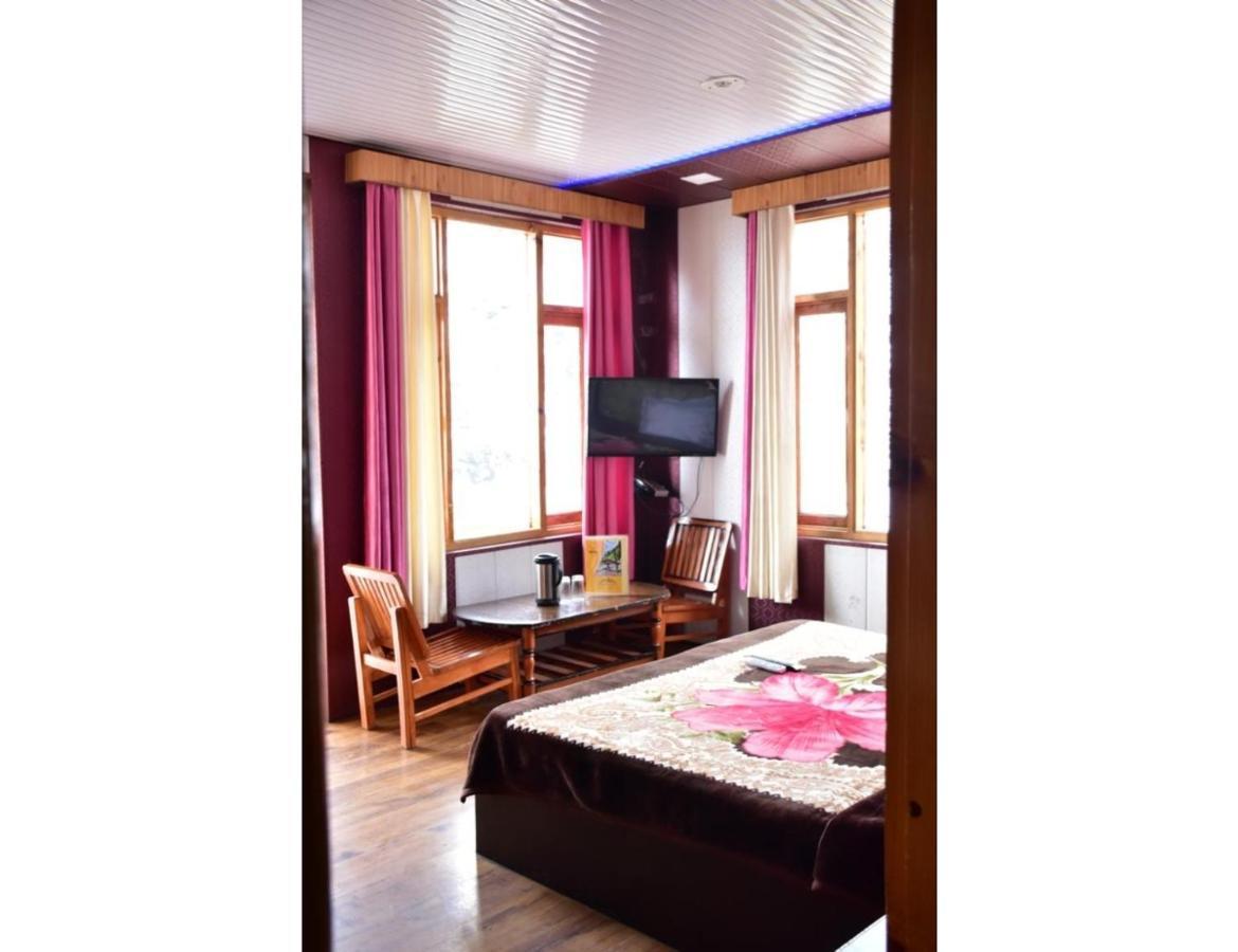 Hotel Peak View, Lahaul Sissu المظهر الخارجي الصورة
