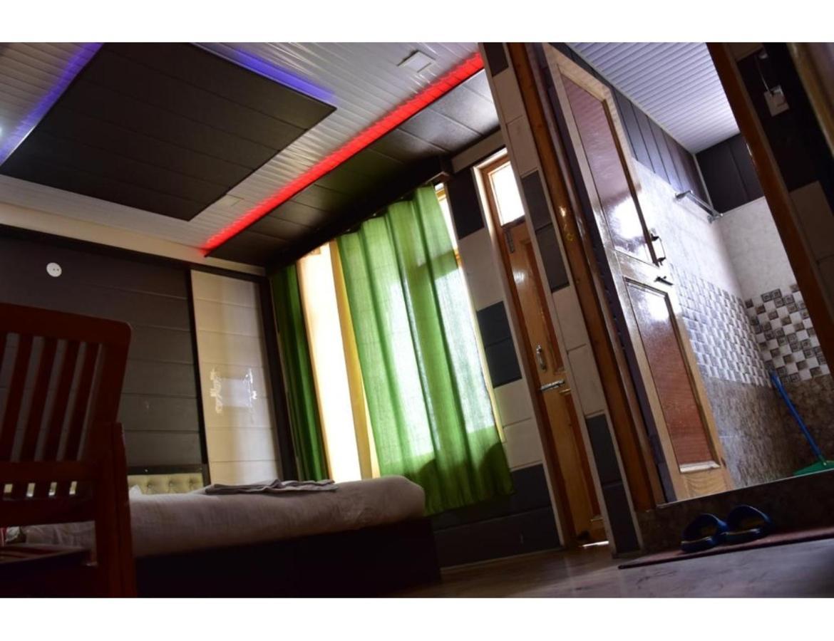 Hotel Peak View, Lahaul Sissu المظهر الخارجي الصورة